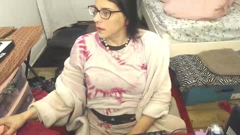 Snapshot of amyattack chatting on February 16, 2025, 10:21 am Trashely Gimpson online show from February 16, 2025, 10:21 am
