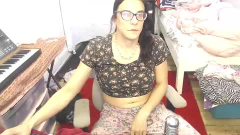 Snapshot of amyattack chatting on February 21, 2025, 11:44 am Trashely Gimpson online show from February 21, 2025, 11:44 am