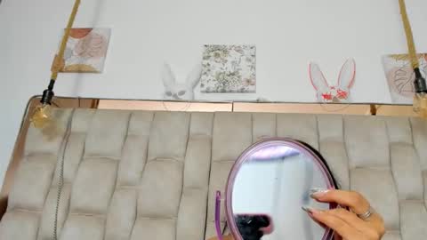 Amy Cortes online show from November 2, 2025, 7:05 pm