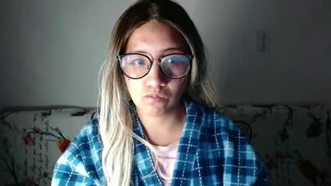 Snapshot of amycosplay99 chatting on December 27, 2024, 9:17 am amycosplay99 online show from December 27, 2024, 9:17 am