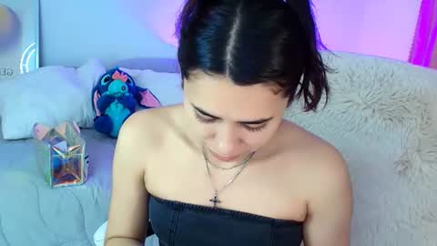 Snapshot of amyolimpo chatting on June 26, 2026, 2:27 am Amy ... Nice to meet u thumb up me please its important online show from June 26, 2026, 2:27 am