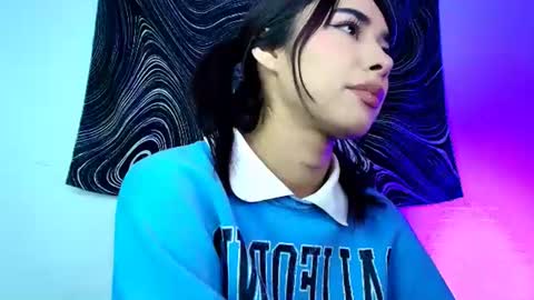 Snapshot of amyolimpo chatting on July 8, 2026, 11:31 pm Amy ... Nice to meet u thumb up me please its important online show from July 8, 2026, 11:31 pm