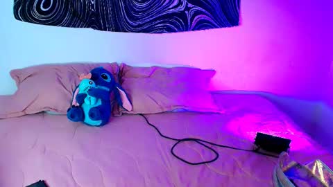 Snapshot of amyolimpo chatting on July 26, 2026, 3:36 am Amy ... Nice to meet u thumb up me please its important online show from July 26, 2026, 3:36 am