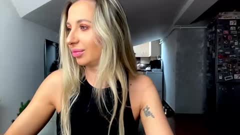 amyroberta92 online show from February 10, 2026, 8:07 am