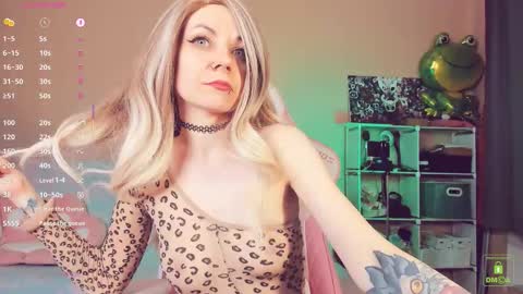 Amy Rose online show from November 26, 2025, 6:20 pm