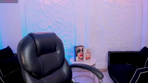 Snapshot of amyrosse_x chatting on June 21, 2026, 4:15 am AMY R online show from June 21, 2026, 4:15 am