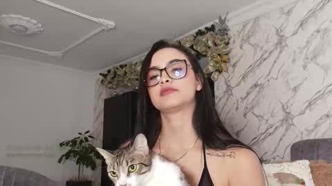 IG amyw0w   online show from January 5, 2026, 6:11 pm