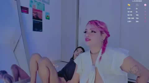 Snapshot of amyy_rouse chatting on June 18, 2026, 8:57 pm Collinns online show from June 18, 2026, 8:57 pm