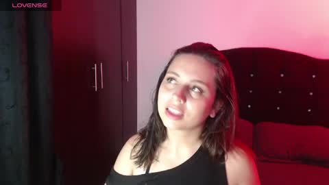 ana_arms_ online show from May 24, 2026, 9:42 pm