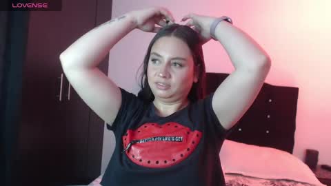 ana_arms_ online show from June 3, 2026, 6:13 pm