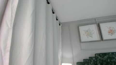 Snapshot of ana_beckett chatting on December 2, 2025, 10:53 am Ana online show from December 2, 2025, 10:53 am