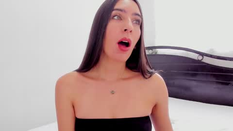 Ana  IG an castillo 1 online show from January 31, 2025, 12:18 pm