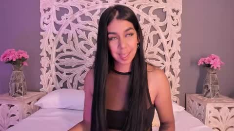 Ana Gonzalez online show from December 17, 2025, 8:26 pm