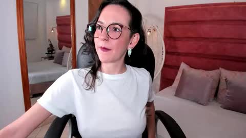 Ana Libiert online show from November 27, 2025, 10:34 pm