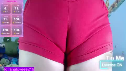 Snapshot of ana_loveee chatting on March 7, 2025, 3:07 pm Ana lopez - Cameltoe girl online show from March 7, 2025, 3:07 pm