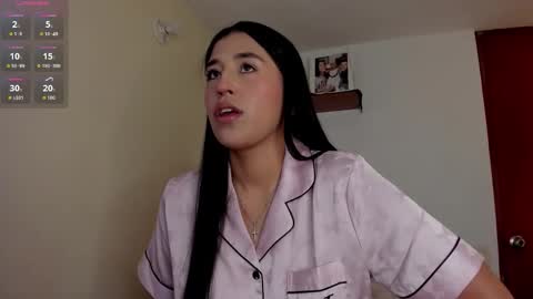 Snapshot of ana_m_ chatting on February 5, 2026, 9:03 am Ana online show from February 5, 2026, 9:03 am