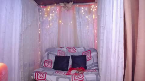 Snapshot of ana_off_alana chatting on September 15, 2025, 11:38 pm Ana online show from September 15, 2025, 11:38 pm