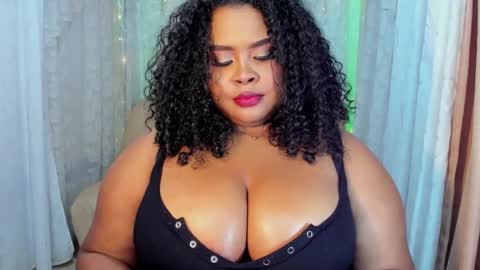 Snapshot of ana_off_alana chatting on October 31, 2025, 9:38 pm Ana online show from October 31, 2025, 9:38 pm