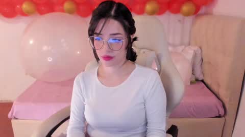 Im anna but you can call me as you want online show from February 7, 2025, 4:35 pm