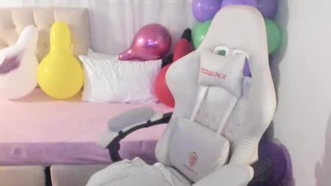 Im anna but you can call me as you want online show from October 25, 2025, 10:48 pm