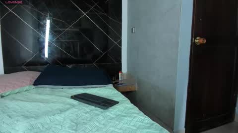 Ana  online show from March 6, 2026, 11:39 am