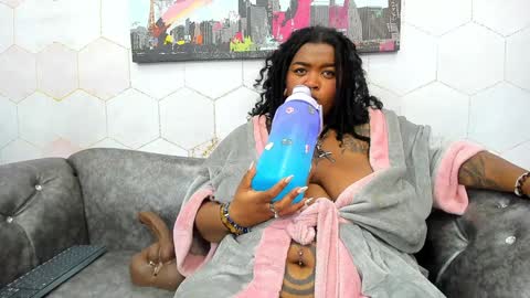 ANNA FUENTES online show from December 28, 2024, 10:03 am