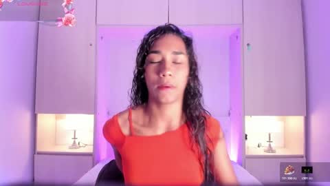 anaacollins_ online show from March 3, 2026, 12:22 pm