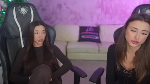 Snapshot of anabel054 chatting on January 7, 2026, 8:28 am Anabel Kira Zlata Kira Elice Lana Dominika Sofy Kaila Bridget online show from January 7, 2026, 8:28 am