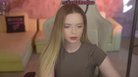 Snapshot of anabel054 chatting on February 1, 2026, 8:46 am Anabel Kira Zlata Kira Elice Lana Dominika Sofy Kaila Bridget online show from February 1, 2026, 8:46 am