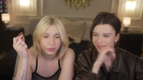 Snapshot of anabel054 chatting on April 16, 2026, 8:09 pm Anabel Kira Zlata Kira Elice Lana Dominika Sofy Kaila Bridget online show from April 16, 2026, 8:09 pm