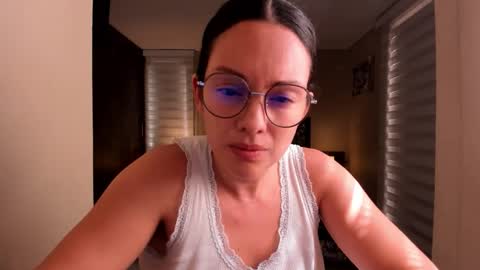 Anabel online show from December 16, 2025, 4:01 pm