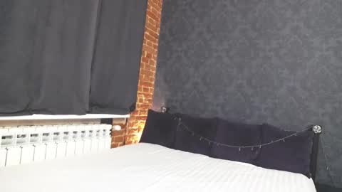 Anna online show from November 17, 2025, 12:44 pm