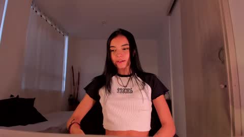 Snapshot of anabelwolf chatting on January 16, 2025, 11:06 pm ANABEL WOLF online show from January 16, 2025, 11:06 pm