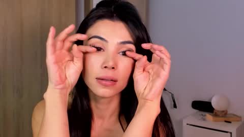 Ana Henao or Annie... Follow me ahenaocb Insta  X online show from October 16, 2025, 8:32 pm