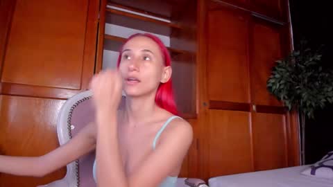 Snapshot of anahi__18 chatting on February 11, 2026, 3:11 am Anahi online show from February 11, 2026, 3:11 am