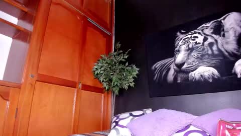 Snapshot of anahi__18 chatting on February 13, 2026, 3:35 am Anahi online show from February 13, 2026, 3:35 am