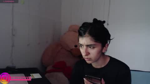 Anahi Browns online show from November 6, 2025, 7:48 pm