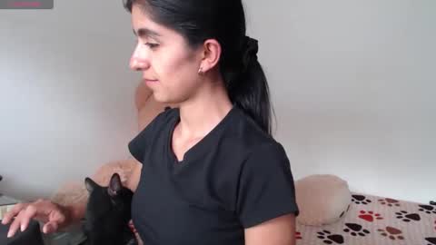 Anahi Browns online show from April 1, 2026, 7:11 pm