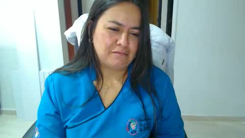 Snapshot of anaids_dam chatting on October 21, 2025, 6:08 pm anaids online show from October 21, 2025, 6:08 pm