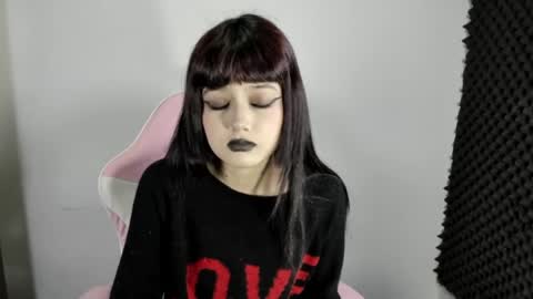 Snapshot of anaisxoxo chatting on May 22, 2026, 10:37 pm ANAIS online show from May 22, 2026, 10:37 pm