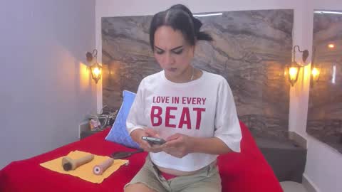 Analia smith online show from February 10, 2026, 4:05 am