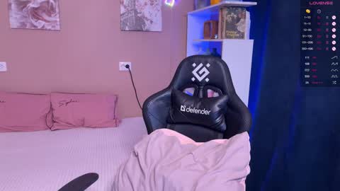 Ananasteisha online show from March 7, 2025, 3:28 pm