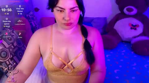 Ana online show from October 31, 2025, 2:18 pm