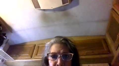 anastar32 online show from May 16, 2026, 4:31 am