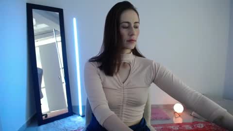 anastasia_doll8 online show from May 10, 2026, 2:44 pm