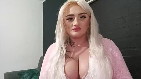 AnastasiaAmore online show from January 6, 2026, 9:50 pm