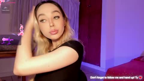 Anastasia online show from April 18, 2026, 3:43 am