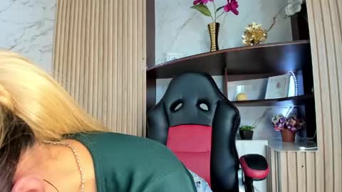 Anastasia online show from April 16, 2026, 12:50 pm