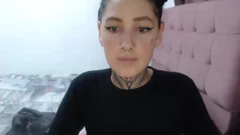 Snapshot of anasweet_69 chatting on October 15, 2025, 8:09 pm ANA online show from October 15, 2025, 8:09 pm