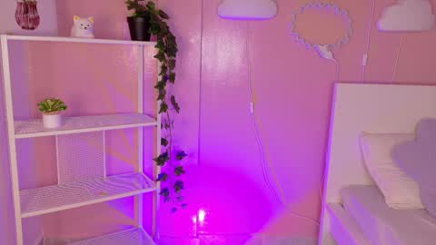 Kendra  online show from February 11, 2026, 11:37 am